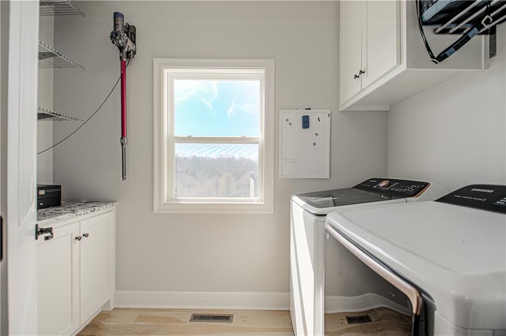 2729 W Elm Street — photo 16