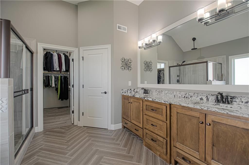 2729 W Elm Street — photo 20