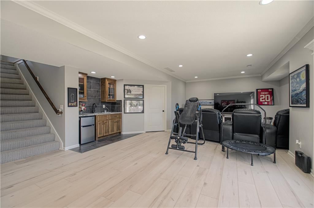 2729 W Elm Street — photo 27