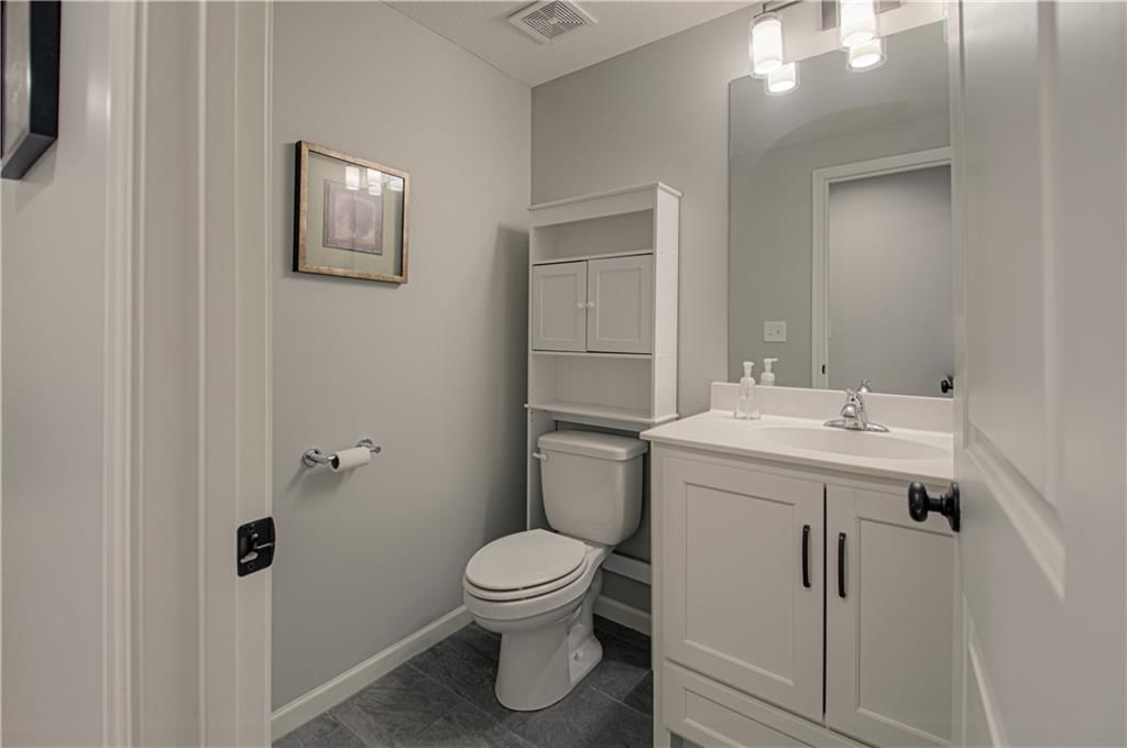 2729 W Elm Street — photo 29