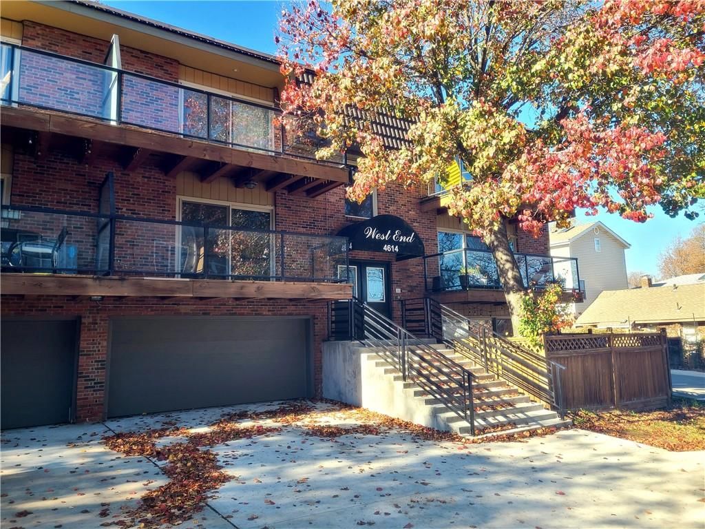 4614 HOLLY Street — photo 1