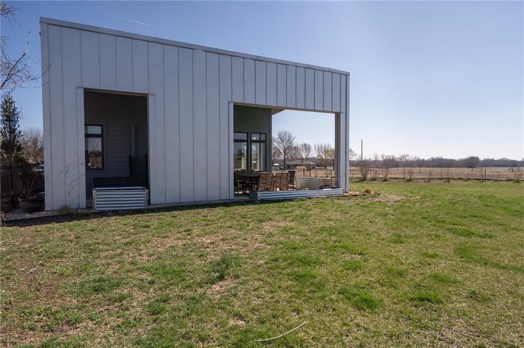 1564 N 450th Road — photo 33