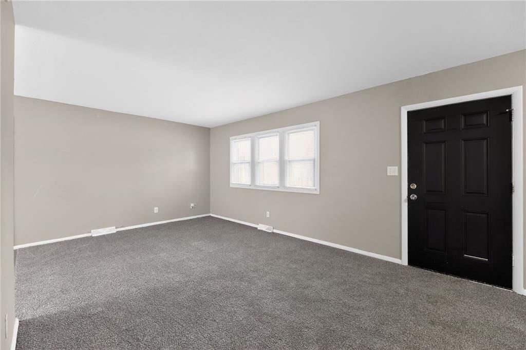 8615 E 114TH Street — photo 10
