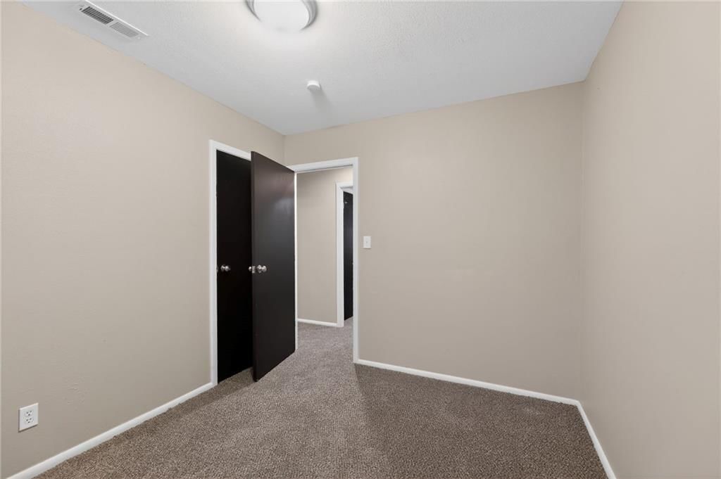 8615 E 114TH Street — photo 12