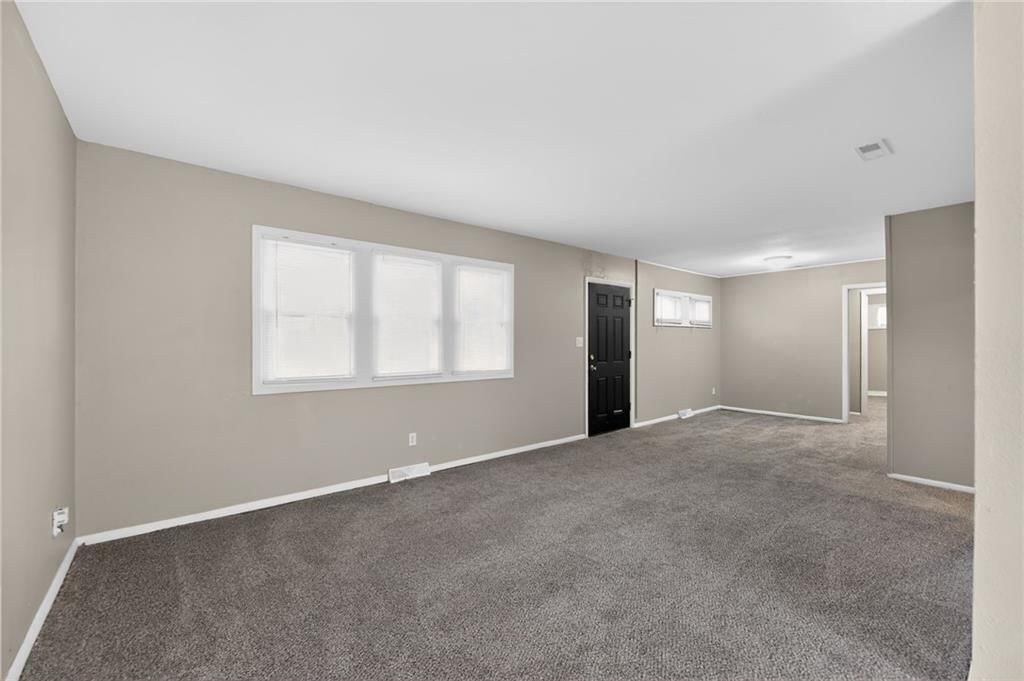 8615 E 114TH Street — photo 13