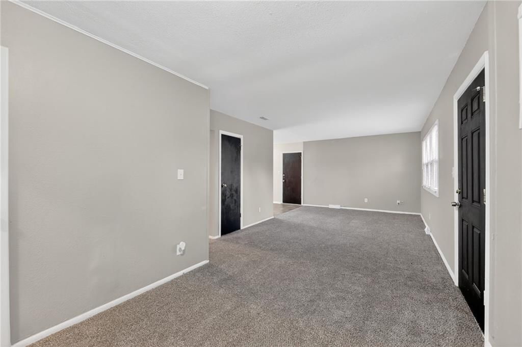 8615 E 114TH Street — photo 17