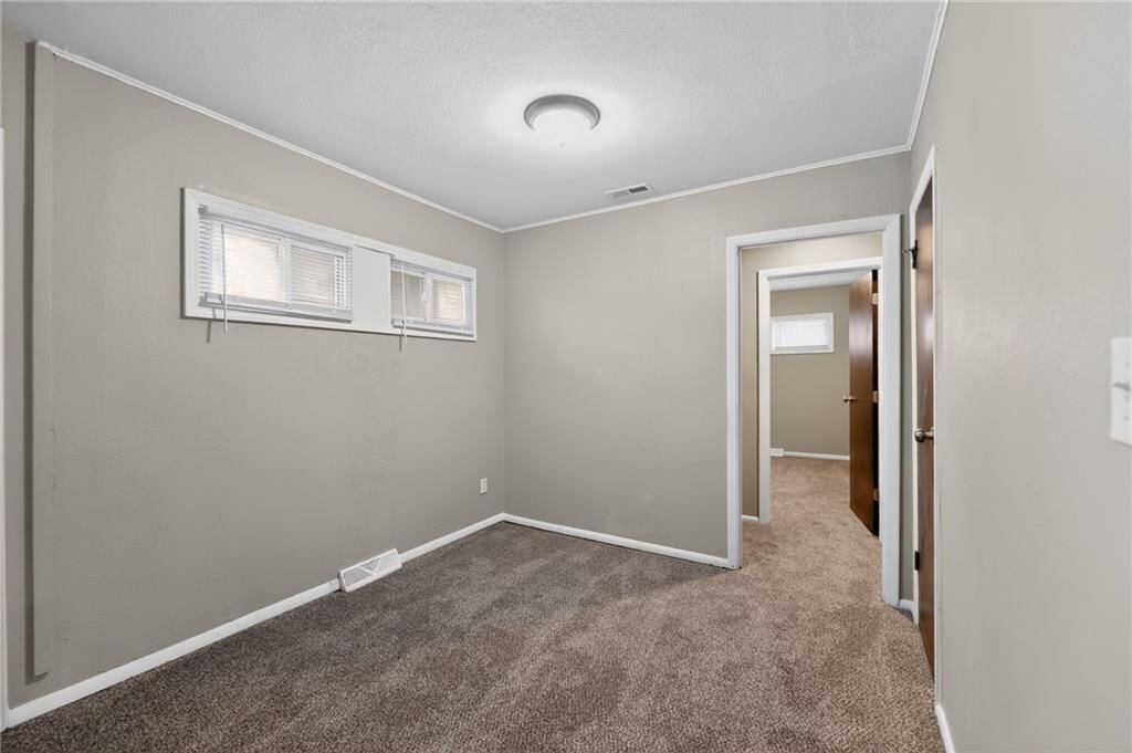 8615 E 114TH Street — photo 27