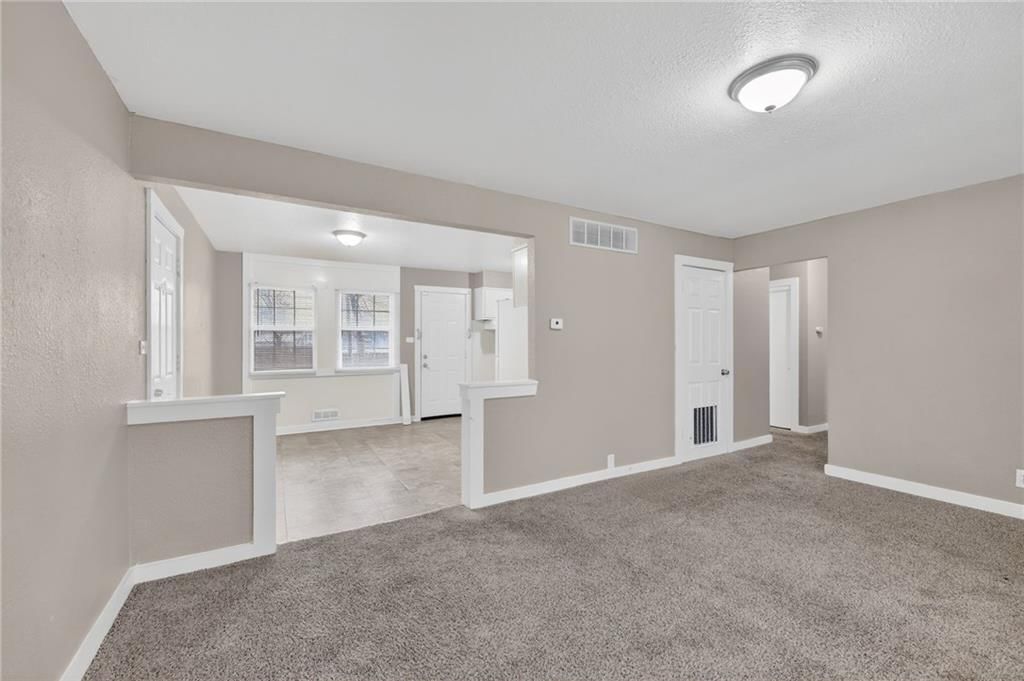 7402 E 109th Street — photo 8