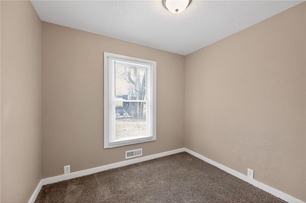 7402 E 109th Street — photo 16