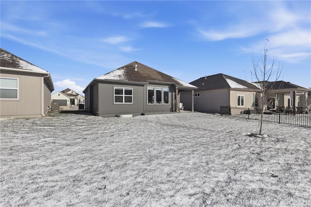 15449 W 173rd Street — photo 37