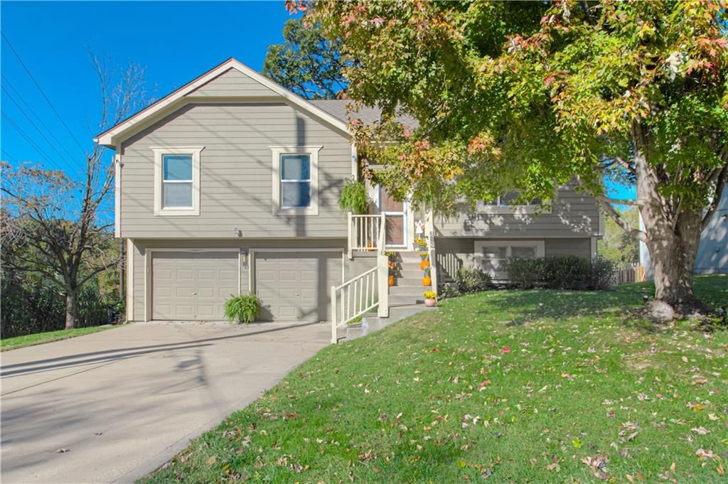 7132 N HIckory Street, Kansas City, MO