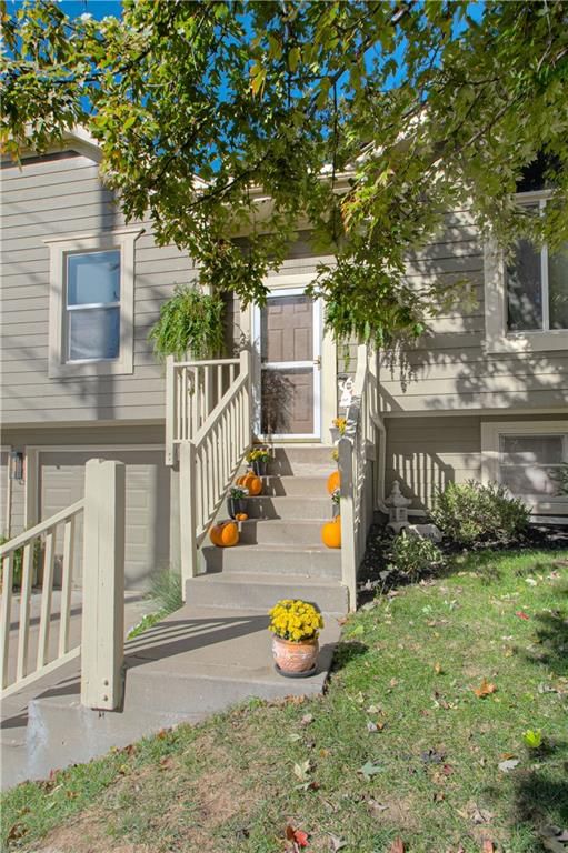 7132 N HIckory Street — photo 4