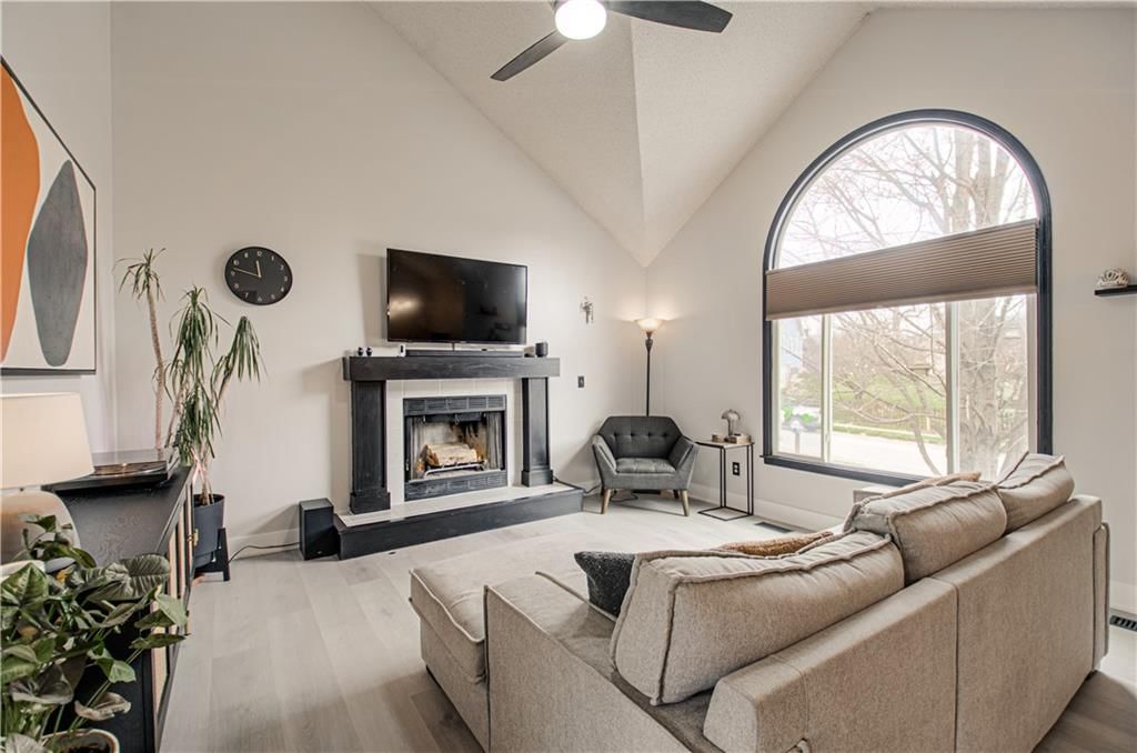 7132 N HIckory Street — photo 10