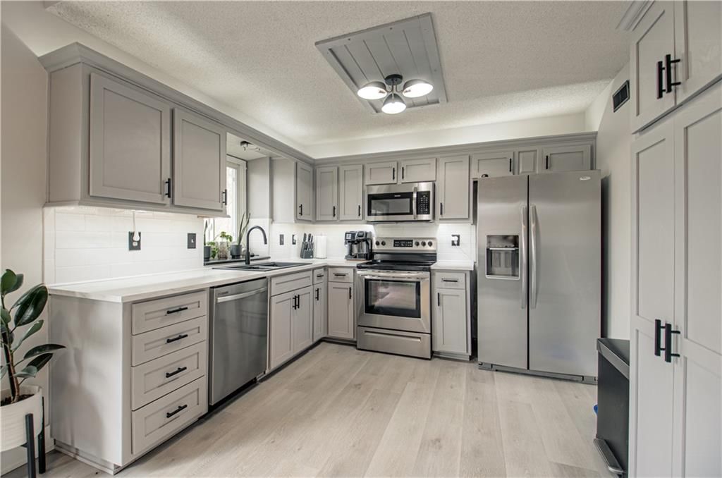 7132 N HIckory Street — photo 15