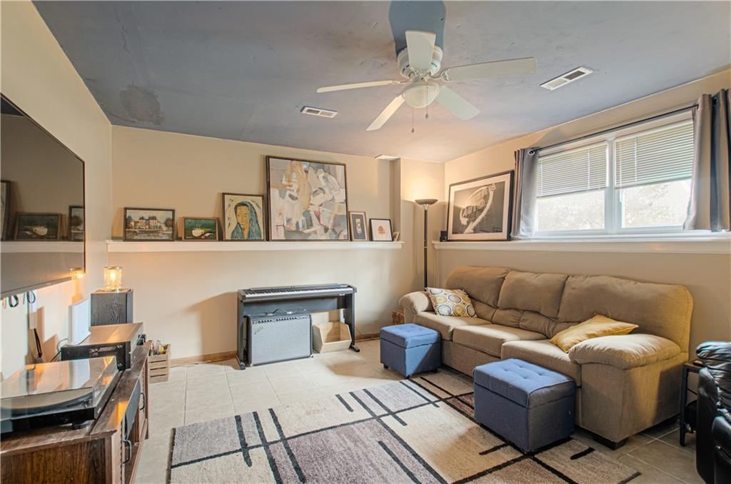 7132 N HIckory Street — photo 29