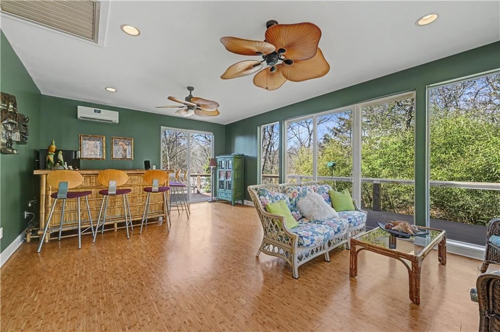 52 G Street — photo 14