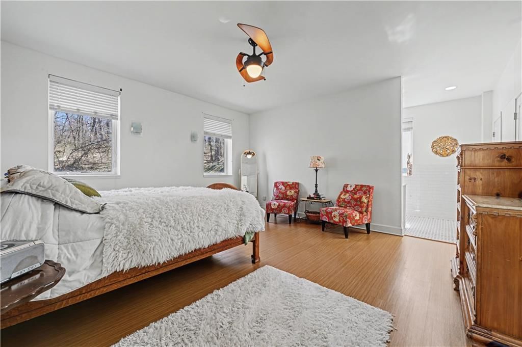 52 G Street — photo 16