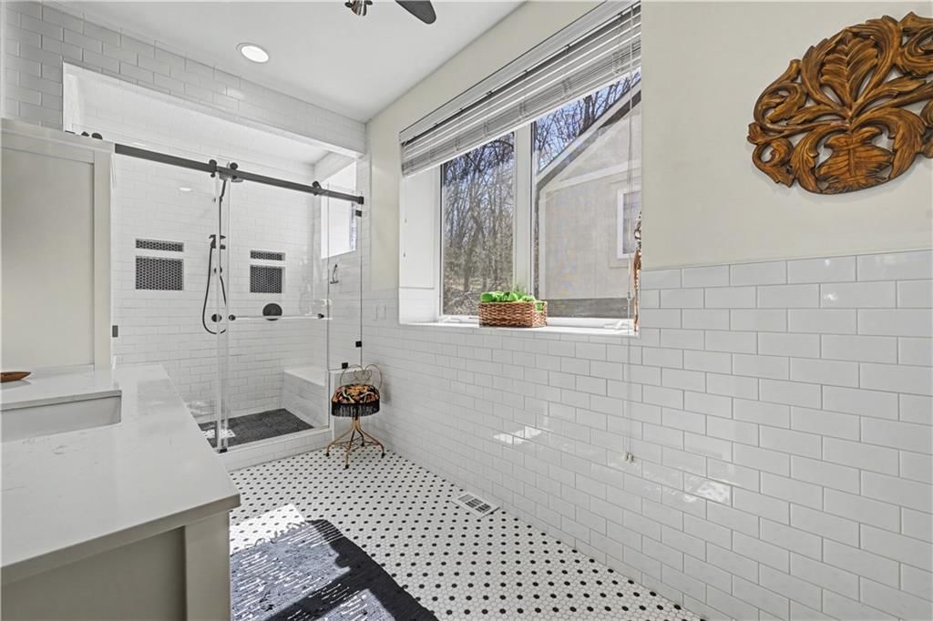 52 G Street — photo 18