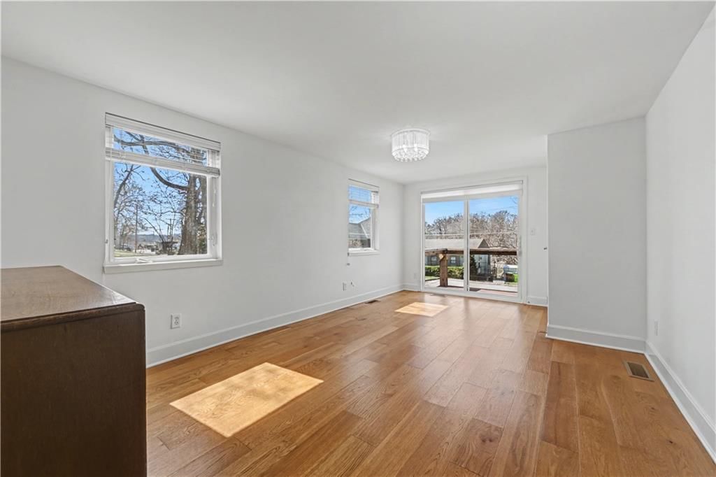 52 G Street — photo 21