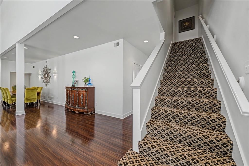 52 G Street — photo 26