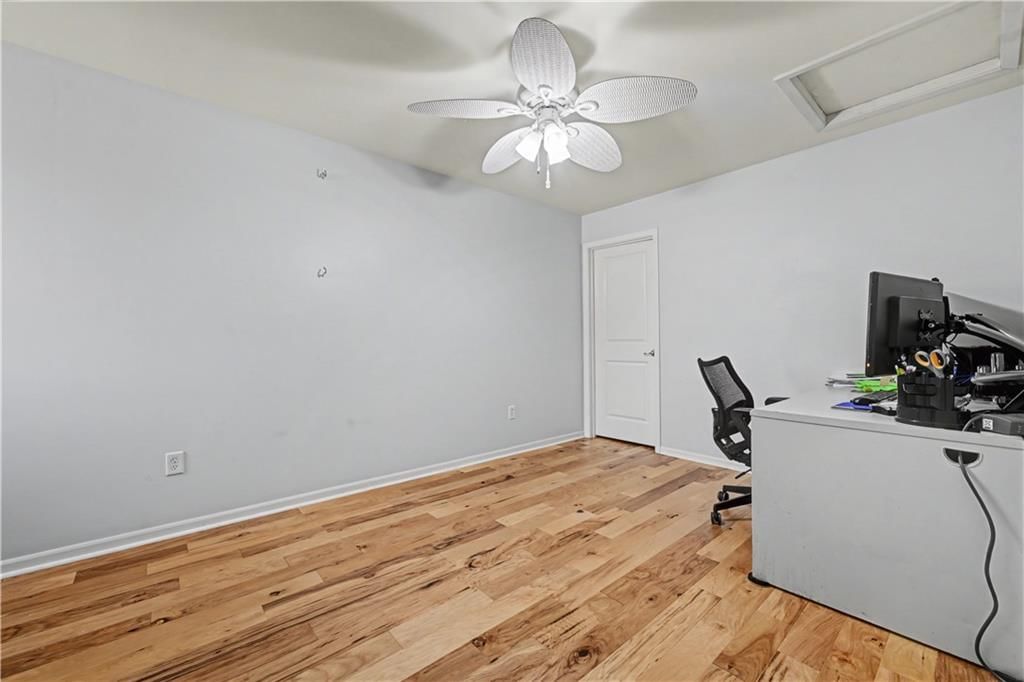 52 G Street — photo 28