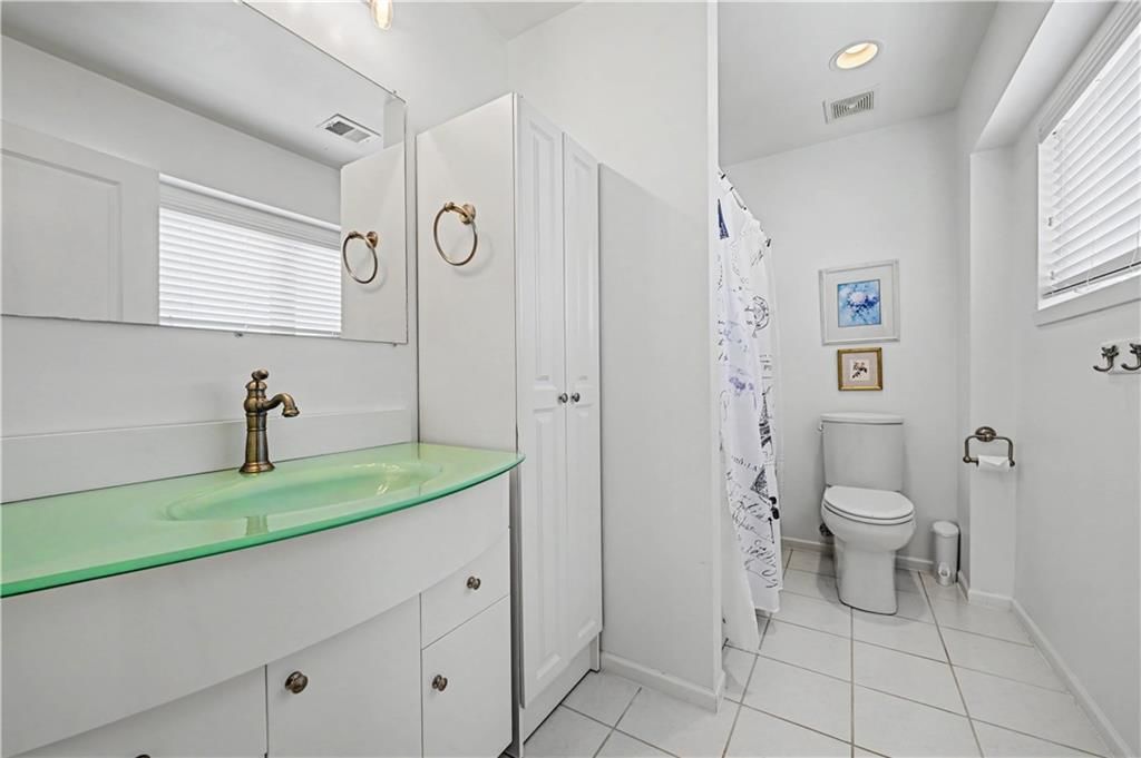 52 G Street — photo 31