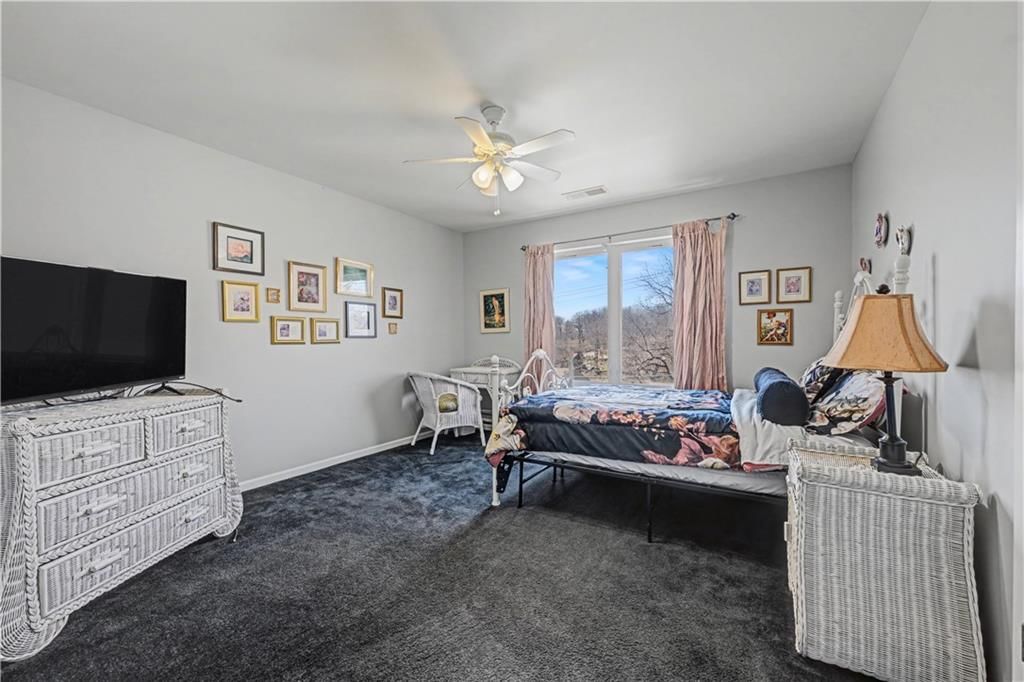 52 G Street — photo 33