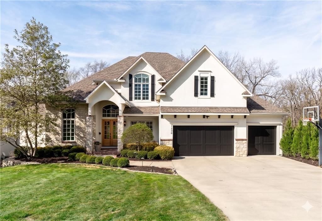 4820 W 68 Street, Prairie Village, KS