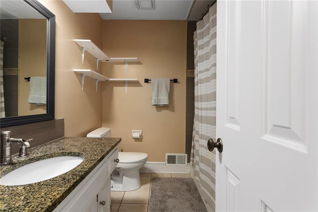 717 NE Mulberry Street — photo 14