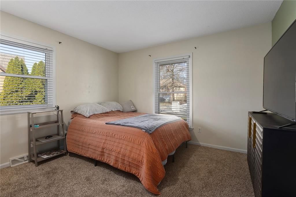 717 NE Mulberry Street — photo 23