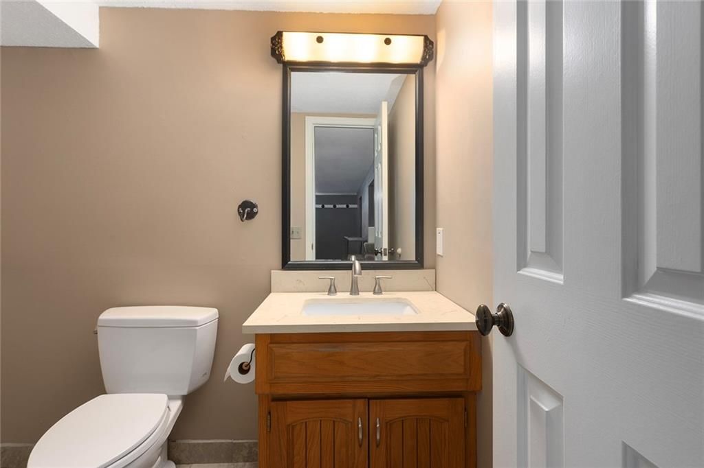 717 NE Mulberry Street — photo 27