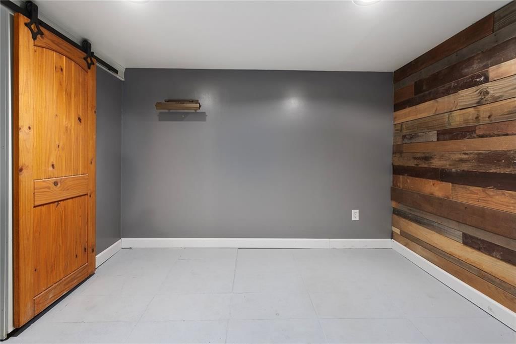 717 NE Mulberry Street — photo 28
