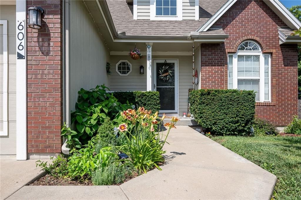 606 Briar Lane — photo 3