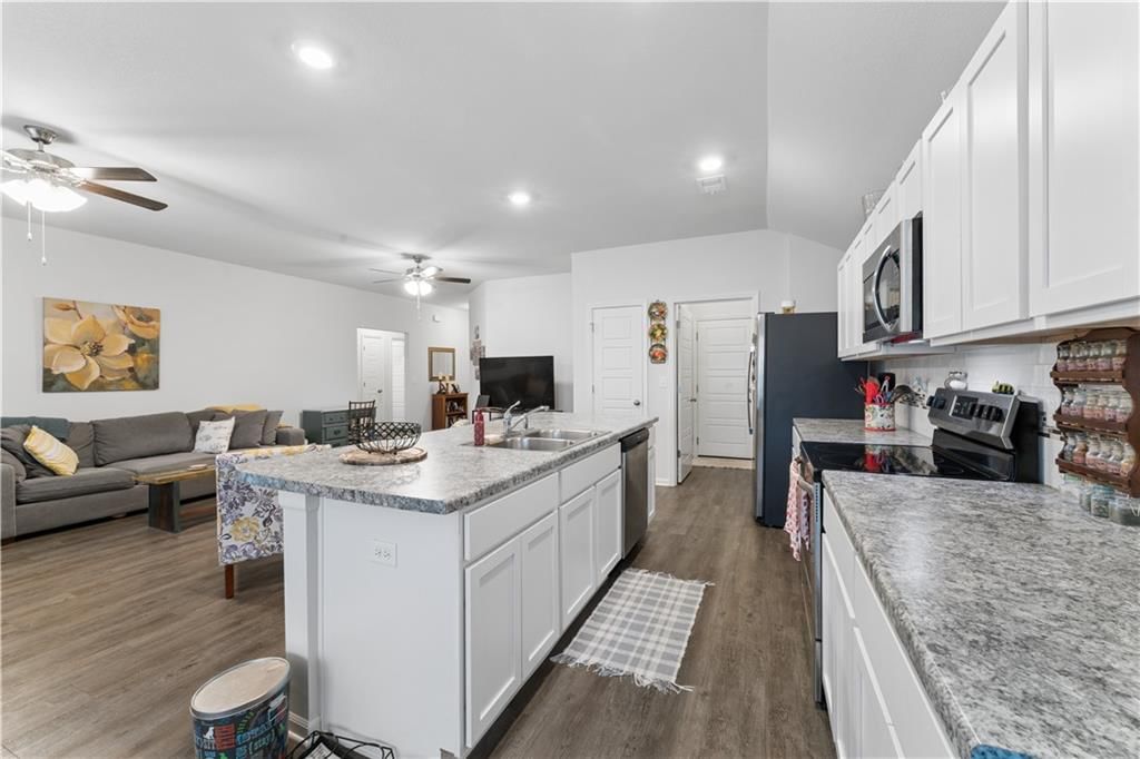 7901 SE 6th Street — photo 17
