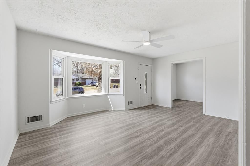 10109 White Avenue — photo 5