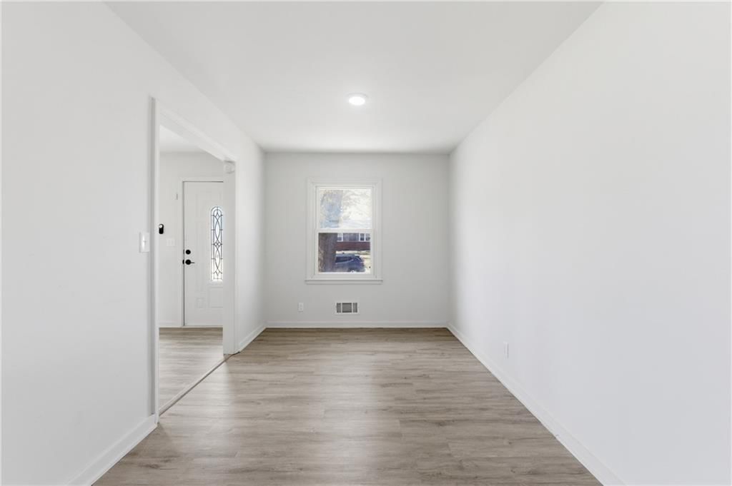 10109 White Avenue — photo 8