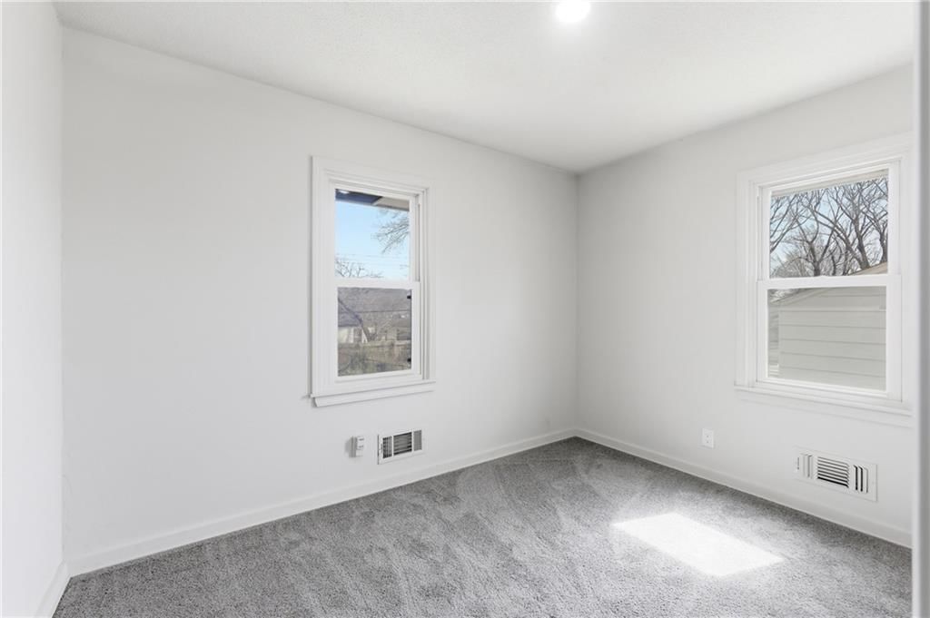 10109 White Avenue — photo 14