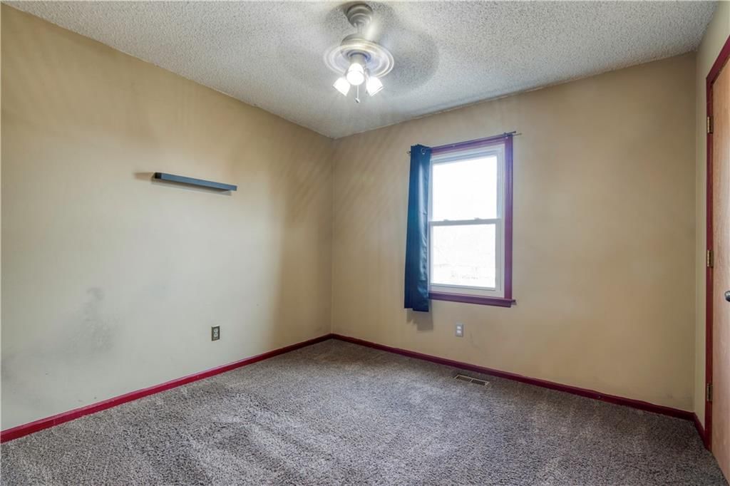 1104 NE Country Lane — photo 17