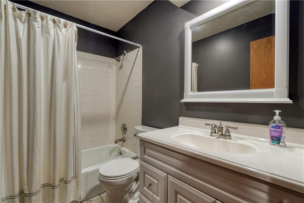 1104 NE Country Lane — photo 18