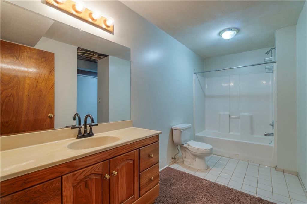 1104 NE Country Lane — photo 21