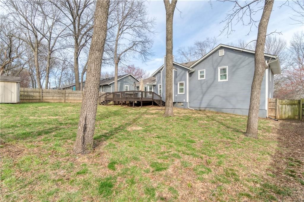 1104 NE Country Lane — photo 25