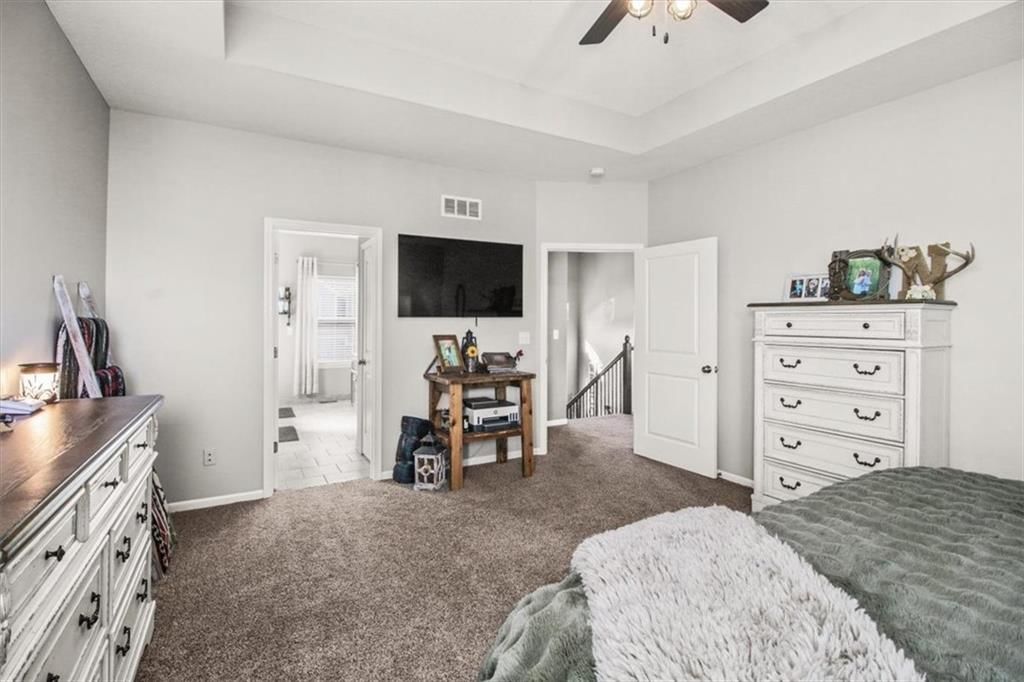 818 W Rader Street — photo 14