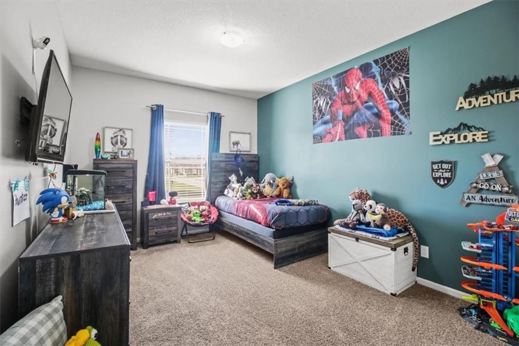 818 W Rader Street — photo 17