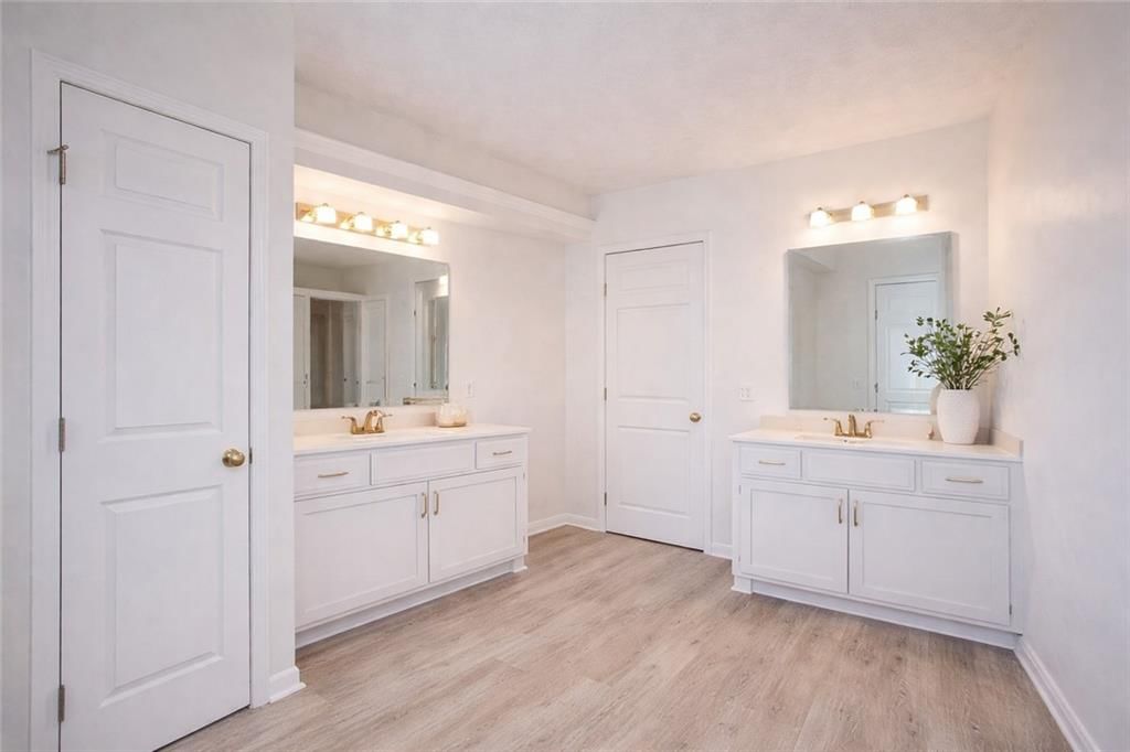 5314 Brockway Street — photo 32