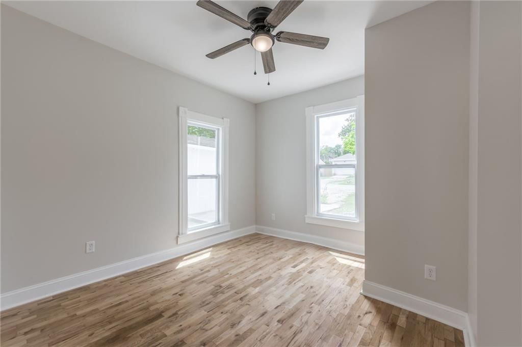 721 W 4th Street — photo 11