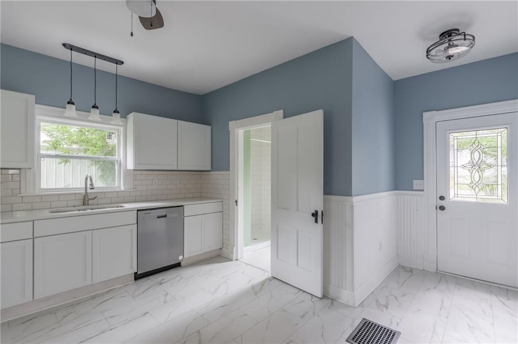 721 W 4th Street — photo 14