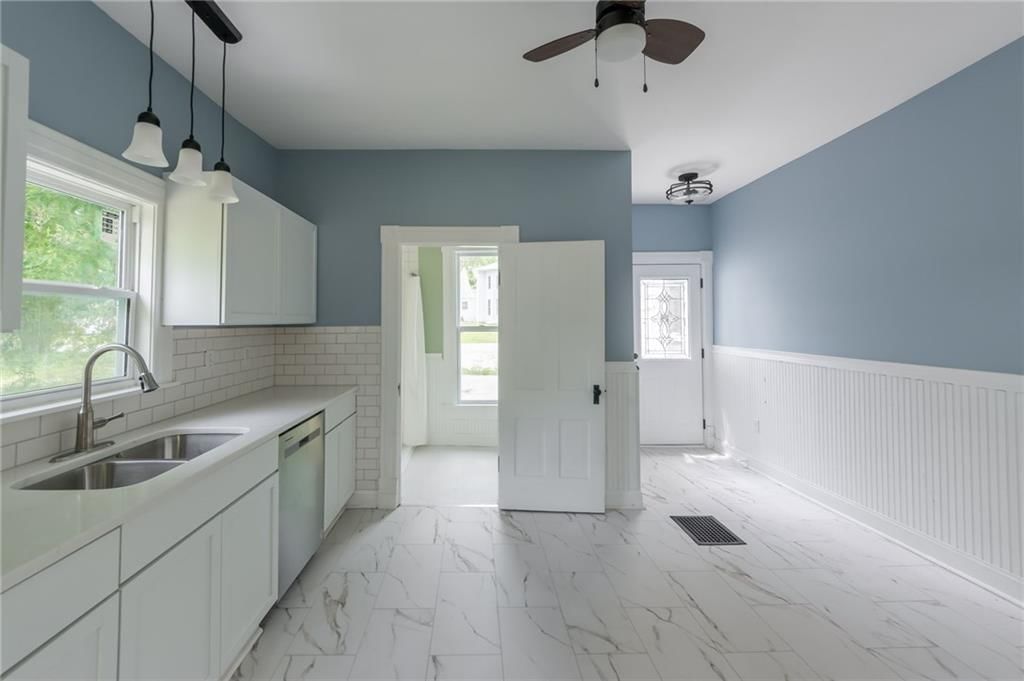 721 W 4th Street — photo 16