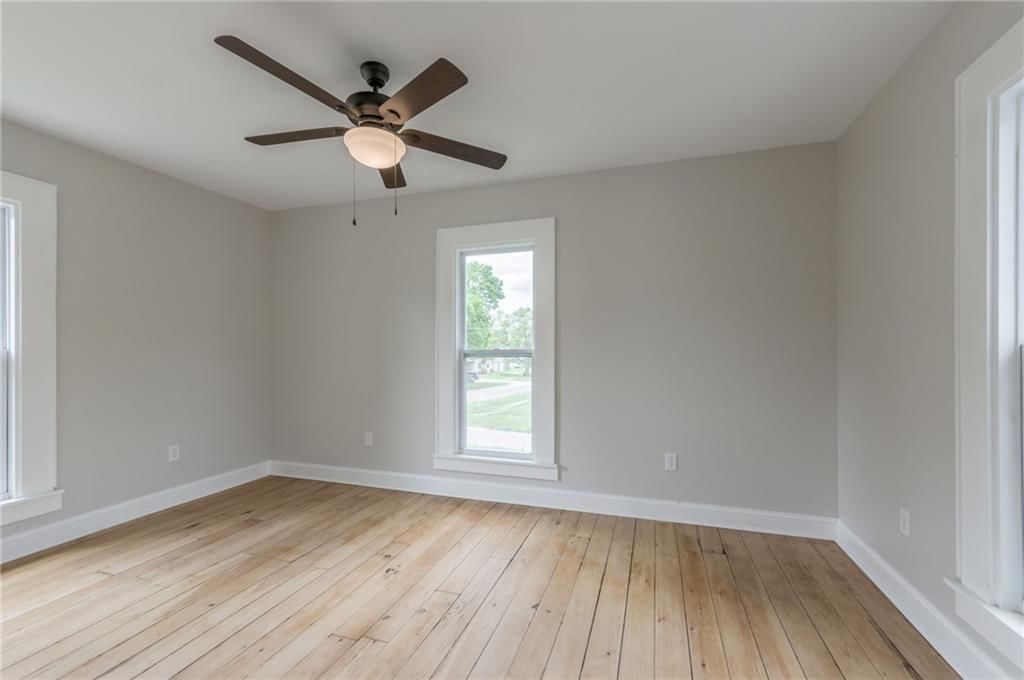 721 W 4th Street — photo 23
