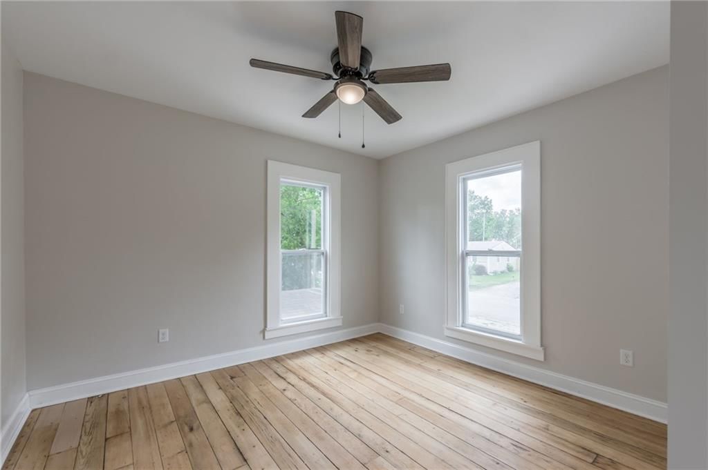 721 W 4th Street — photo 25