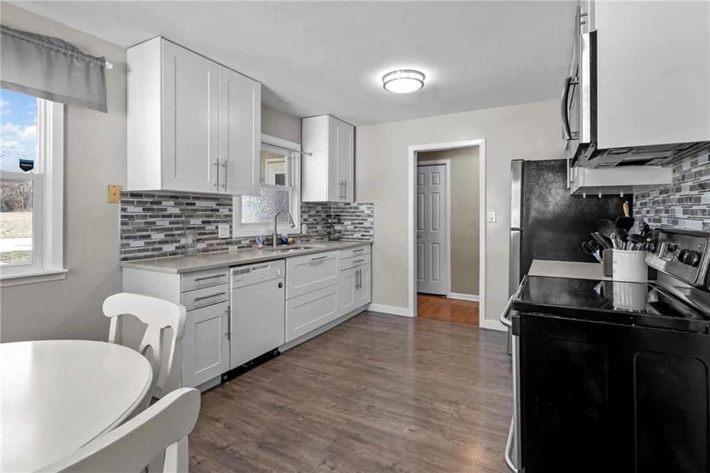 540 S 72nd Street — photo 3